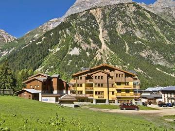 Location de vacances pour 13 personnes, animaux acceptés dans Office De Tourisme De Pralognan