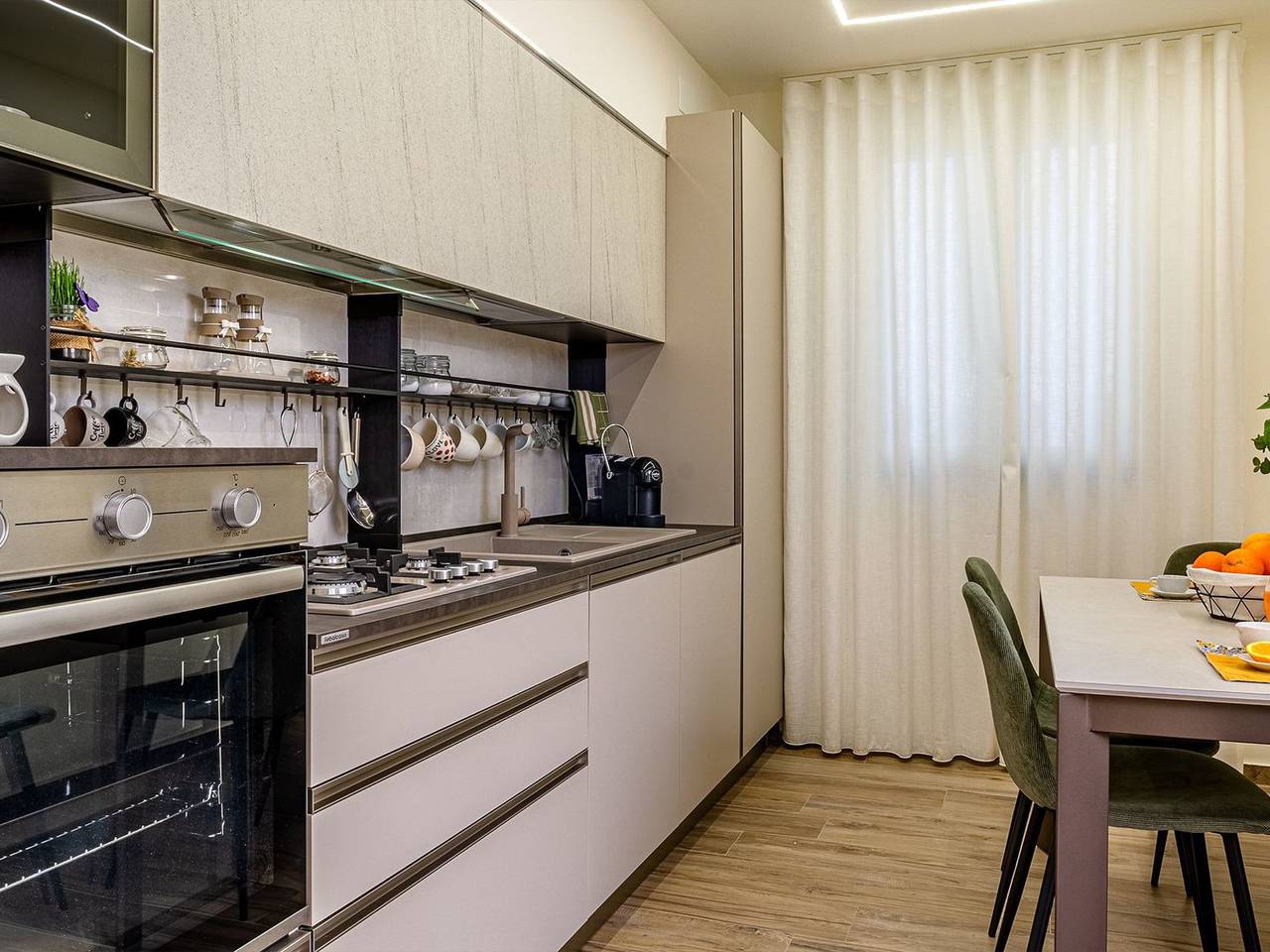 Ganze Wohnung, Das Haus der Provokation in Torre Archirafi, Riposto