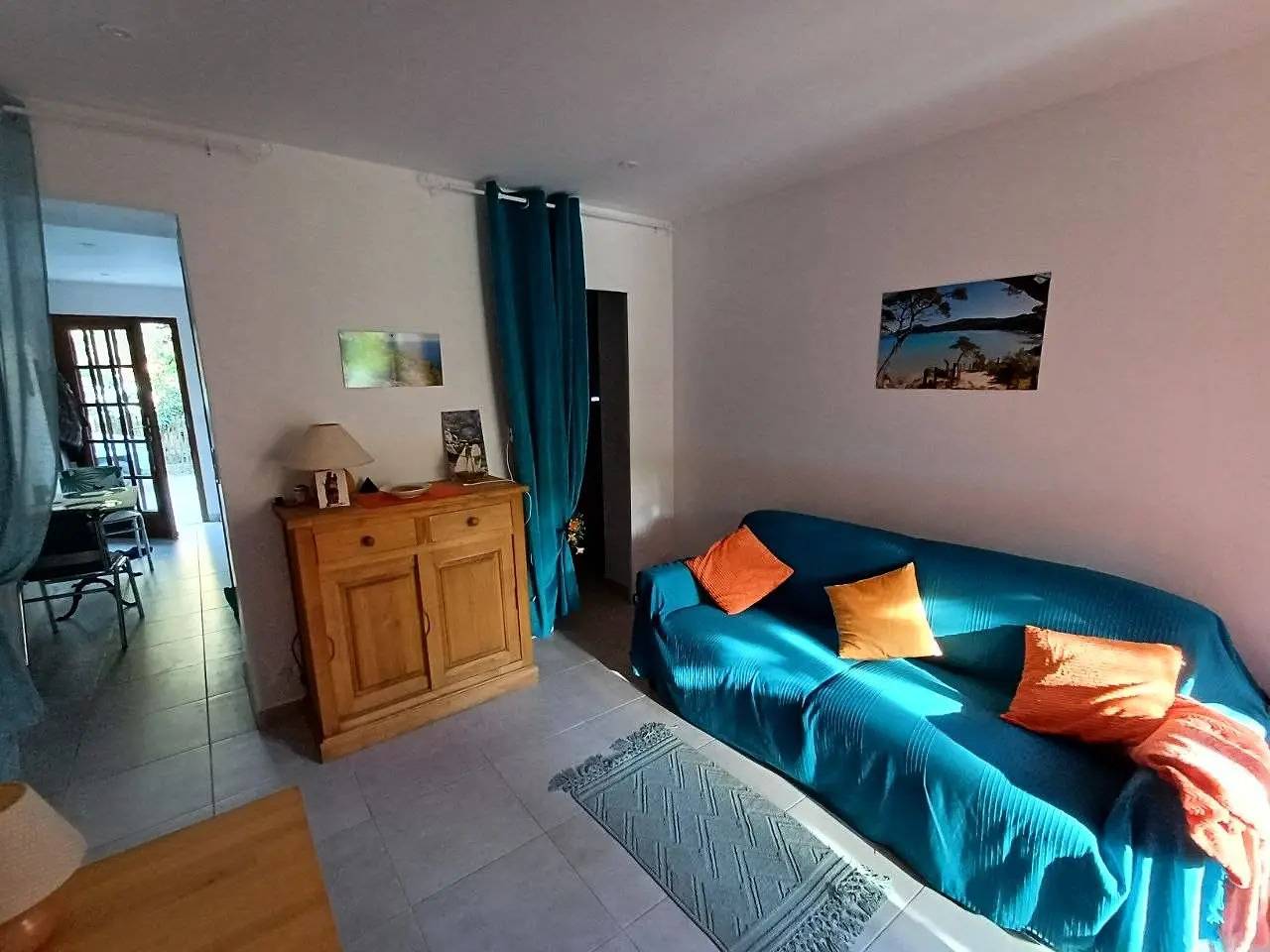 Entire studio, Terrasse & jardin privatif • Appartement rénové à Porquerolles in Hyeres, Mediterranean Coast (France)