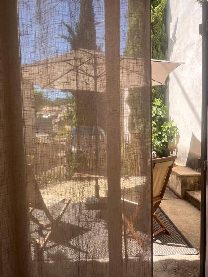 Location de vacances pour 3 personnes, avec terrasse, animaux acceptés à Illats - 2