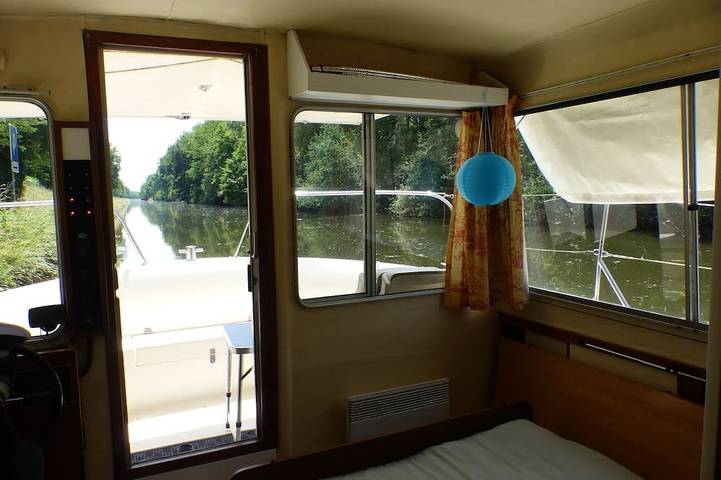 Péniche pour 5 personnes, animaux acceptés dans Allier - 4