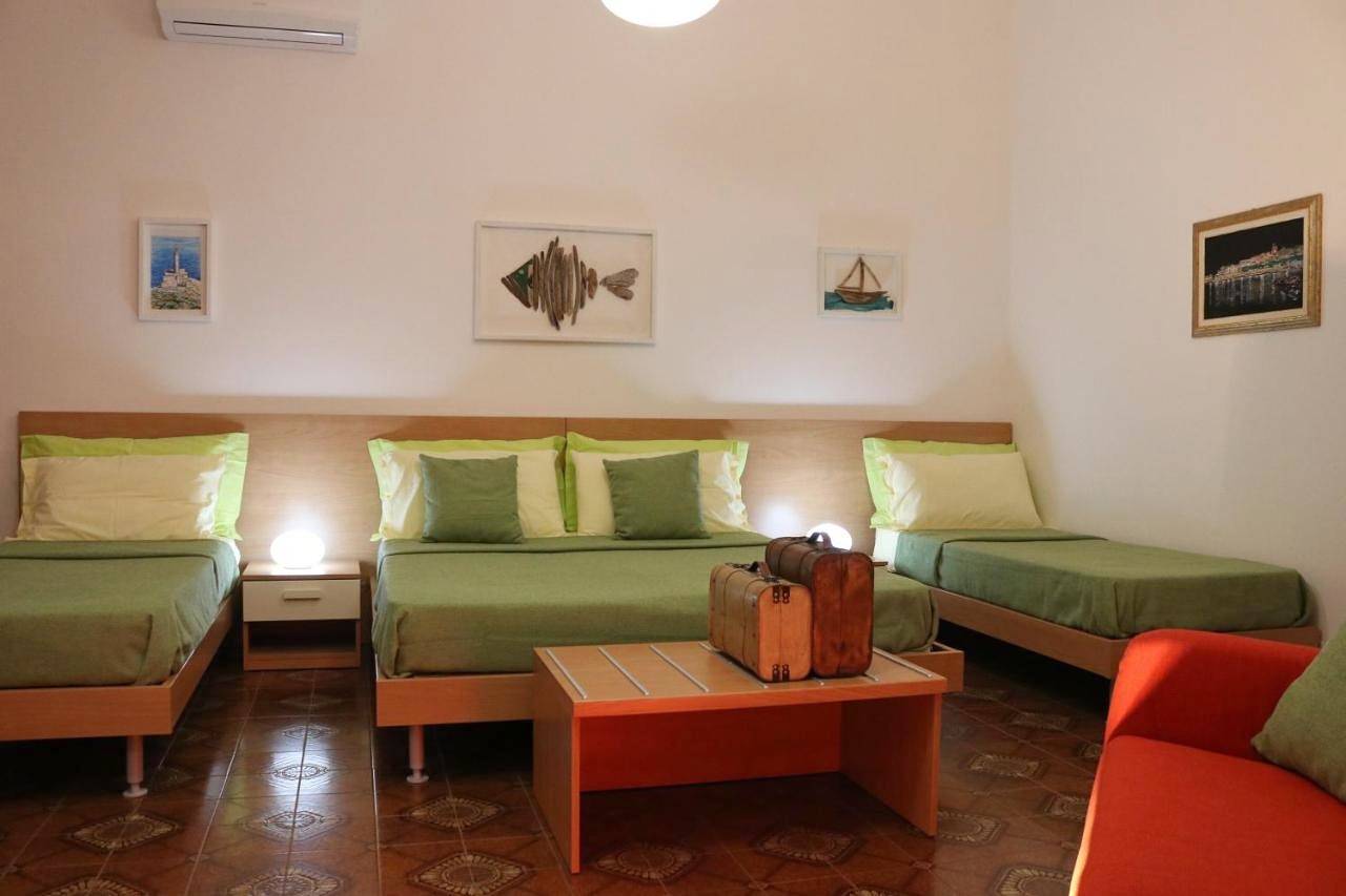 Studio with Garden View in Uggiano la Chiesa, Provincia di Lecce