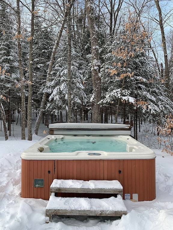 Wunderschönes Chalet am Wasser in Labelle, Québec