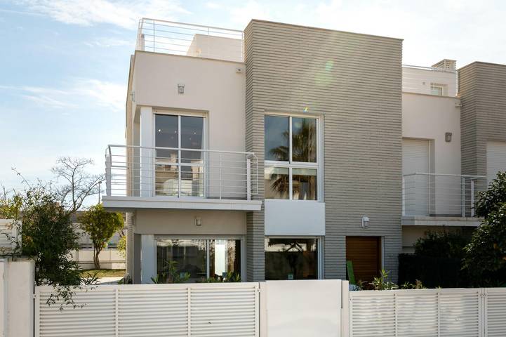 Casa rural para 10 personas, con piscina y terraza además de jardín y vistas en Creixell - 4