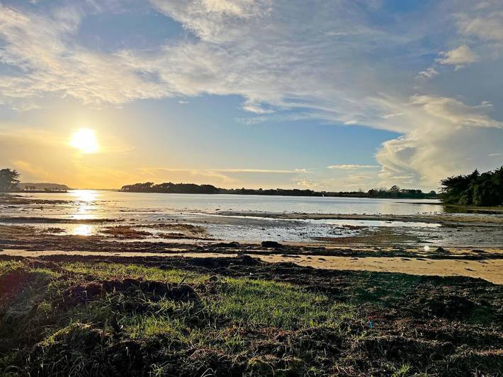 Gîte pour 7 personnes, avec terrasse et jardin à Locoal-Mendon - 3