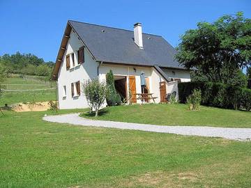 Gîte pour 6 personnes, avec jardin et terrasse, animaux acceptés à Julos
