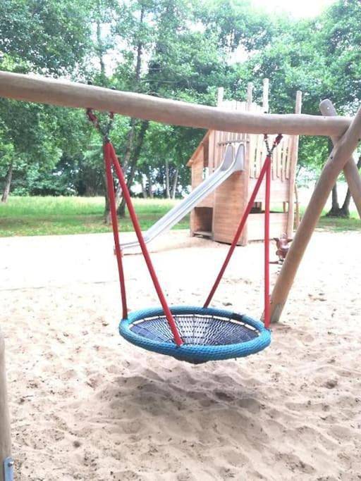 Gîte pour 6 personnes, avec bassin pour enfant ainsi que terrasse et piscine à Aureilhan - 4