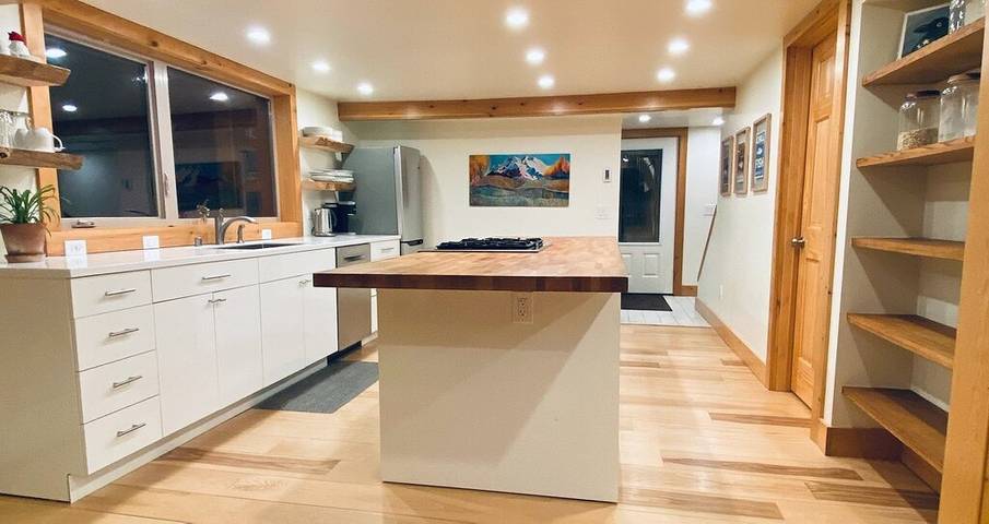 Vacation rental for 10 people, with terrace and pool in Juneau