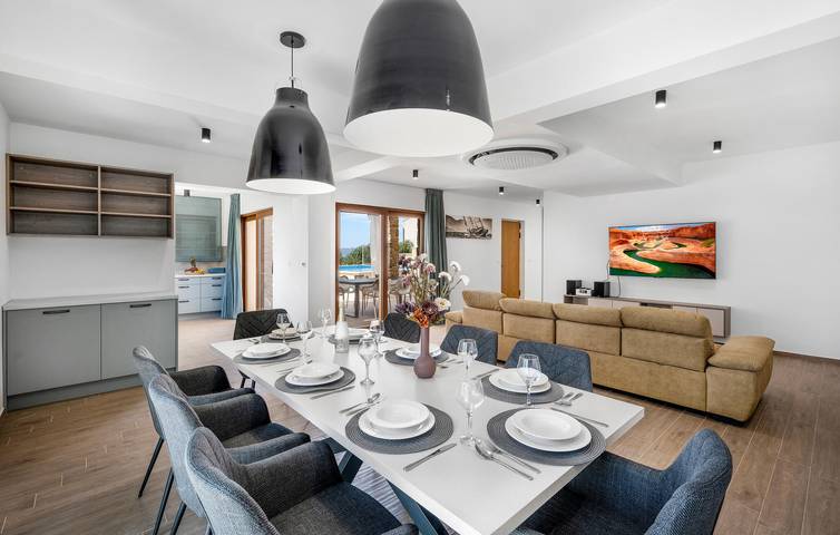 Location de vacances pour 8 personnes, avec piscine et terrasse à Zaboric - 3