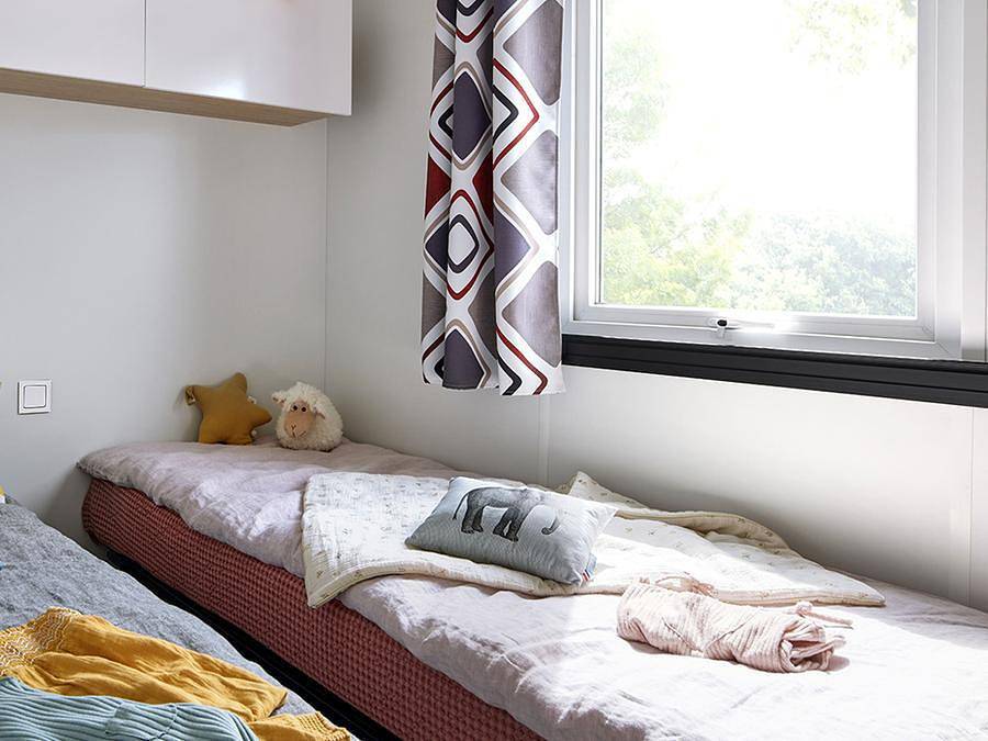 Camping Country Park Crecy La Chapelle - Next to Disneyland Paris - Mobilheim 6 personen - Lodge Twin 6Pers 6Ch 2Sdb 1/12 Pers. in Crécy-la-Chapelle, Seine-et-Marne