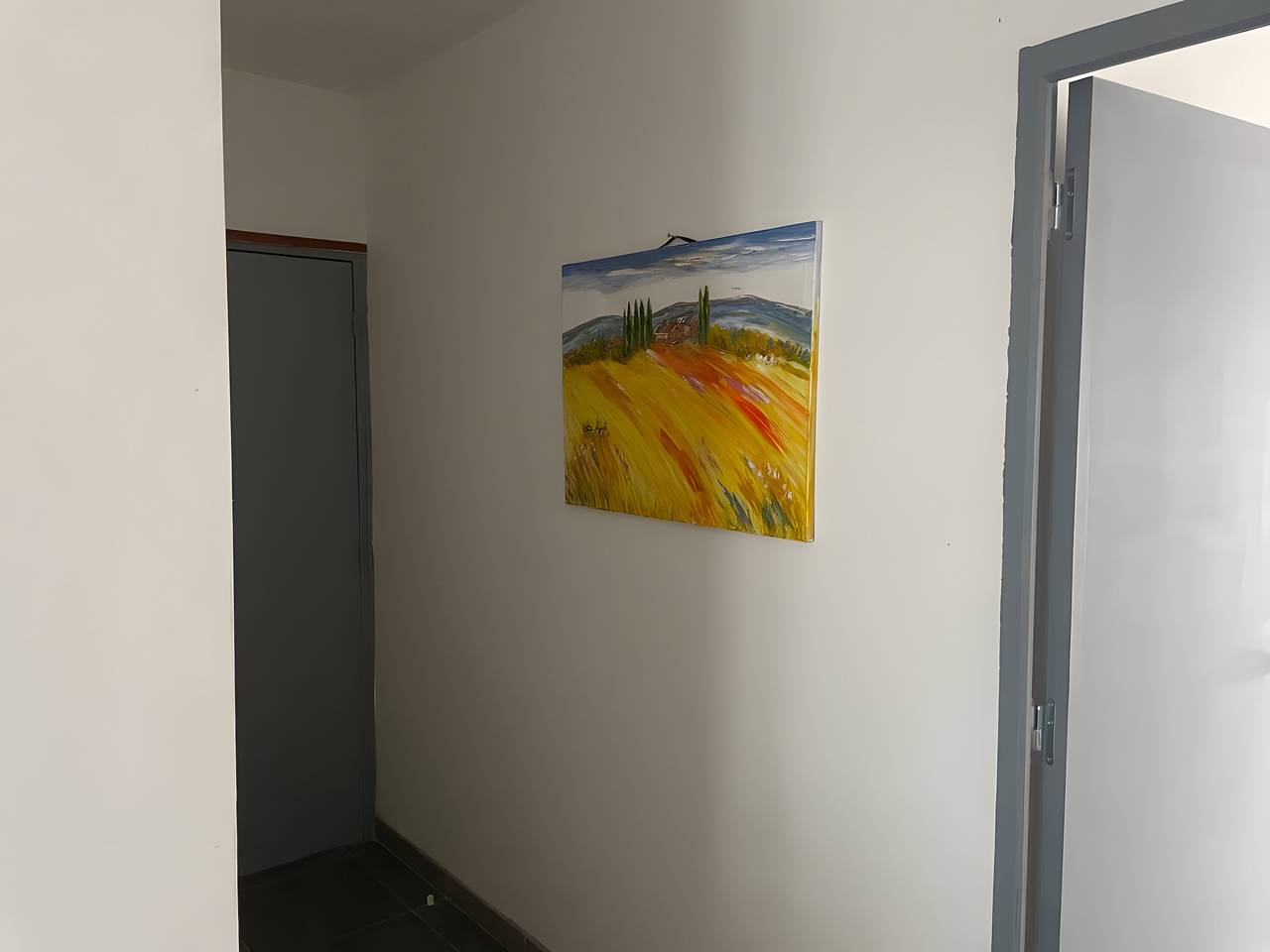 Appartement entier, Appartement avec terrasse privée bord d'étang in Poussan, Côte d'Améthyste