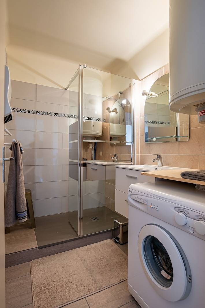 Gîte pour 3 personnes, avec balcon à Amélie-les-Bains-Palalda - 4