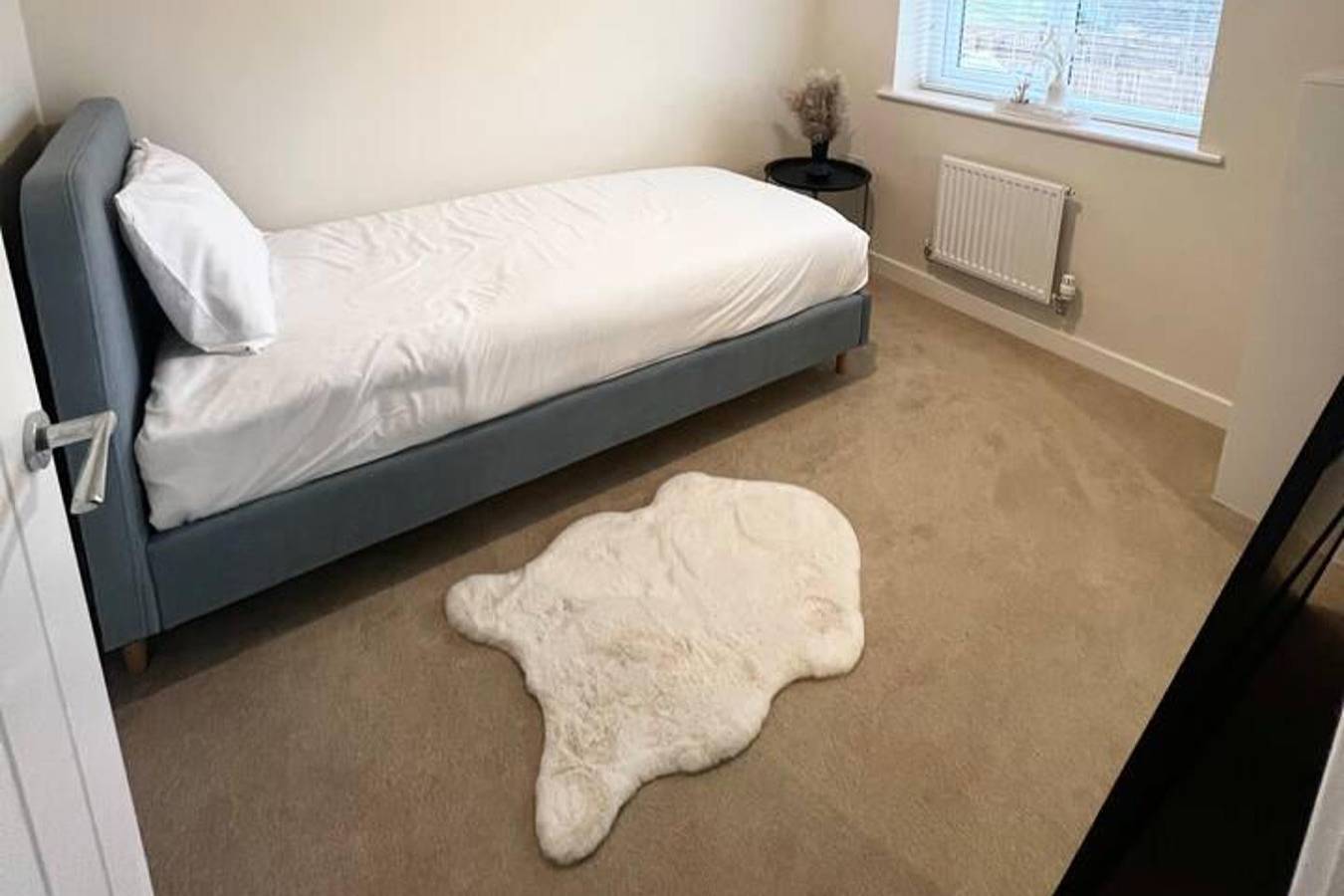 3-Bed House, Sleeps 5, Free Parking in Bradford, Westliches Yorkshire