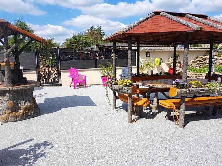 Villa pour 20 personnes, avec Terrasse ainsi que Jardin et Piscine