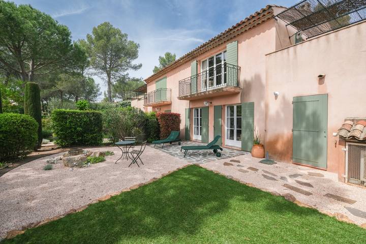 Location de vacances pour 6 personnes, avec jardin et terrasse à La Motte - 2