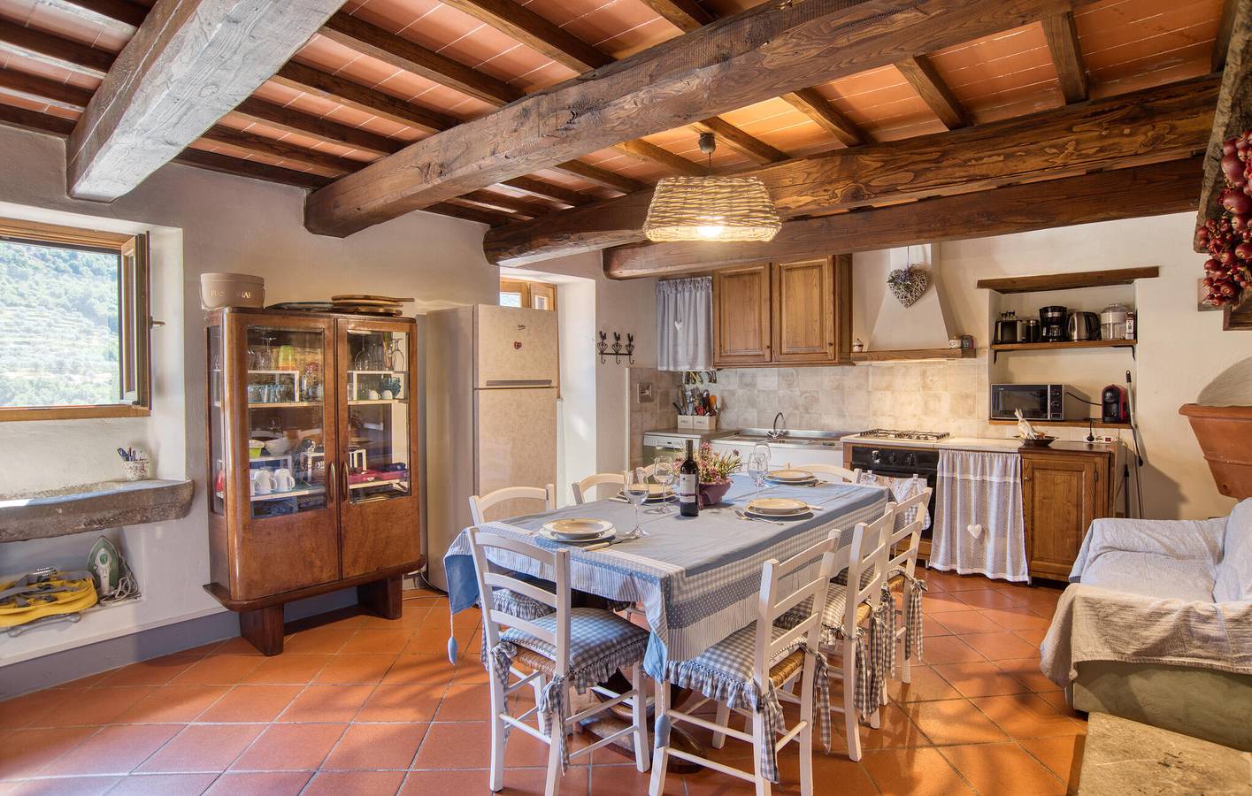130m² Apartment with Parking, Kitchen, Garden & WiFi - 2km to Castel Focognano in Talla, Valdarno