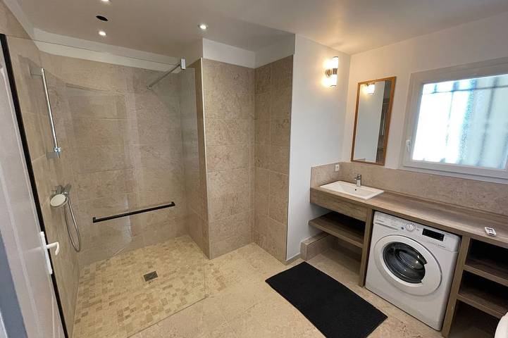 Location de vacances pour 5 personnes, avec terrasse et jardin à Saint-Maurice-d'Ardèche - 4