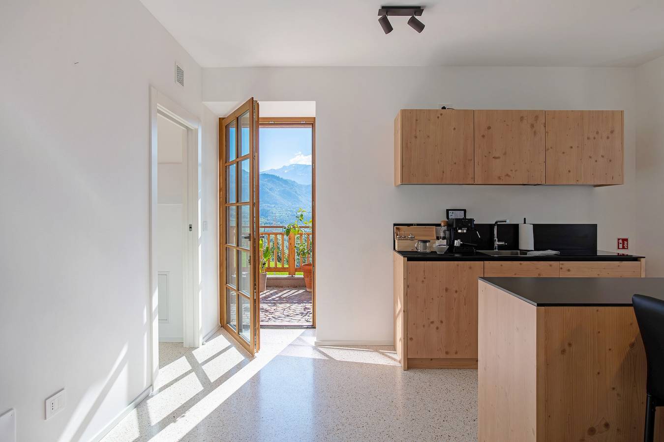 Apartamento entero, Apartamento 'Con Giardino' con vistas a la montaña, Wi-Fi y aire acondicionado in Trento, Valsugana