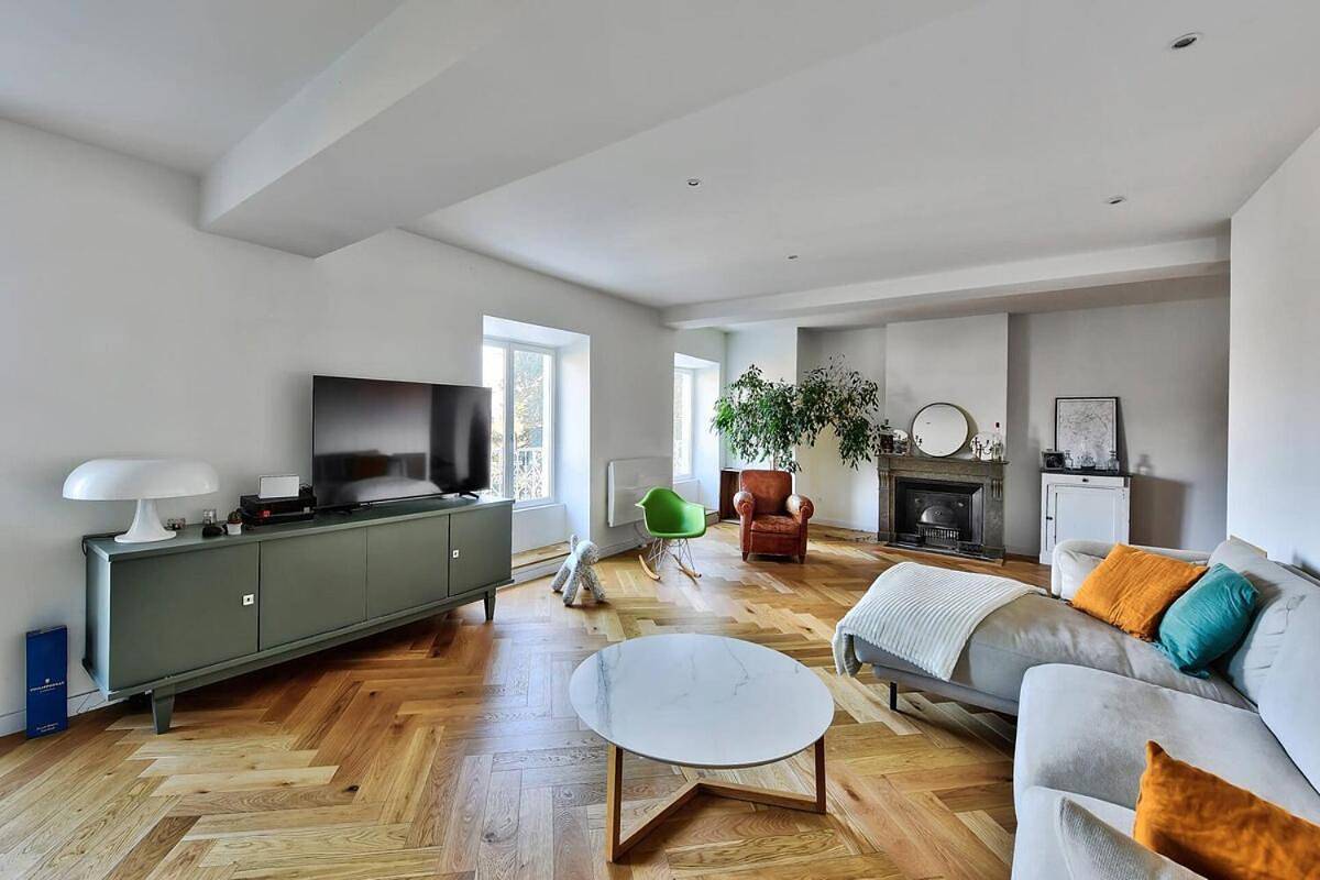 Appartement entier, Le memorable in Écully, Lyon et ses environs