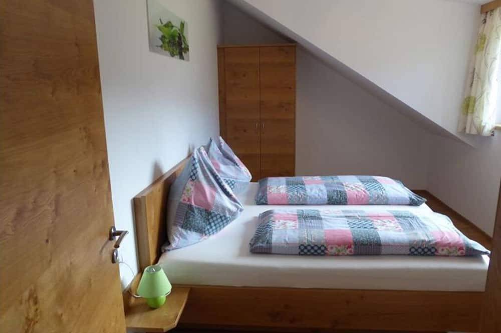 Ferienwohnung Wiesengrün - Ferienhof Mayrhofer in Innerschwand am Mondsee, Mondsee & Irrsee