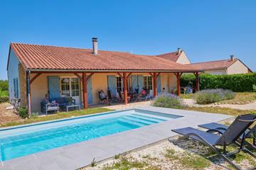 Cottage pour 6 personnes, avec piscine à Lanzac