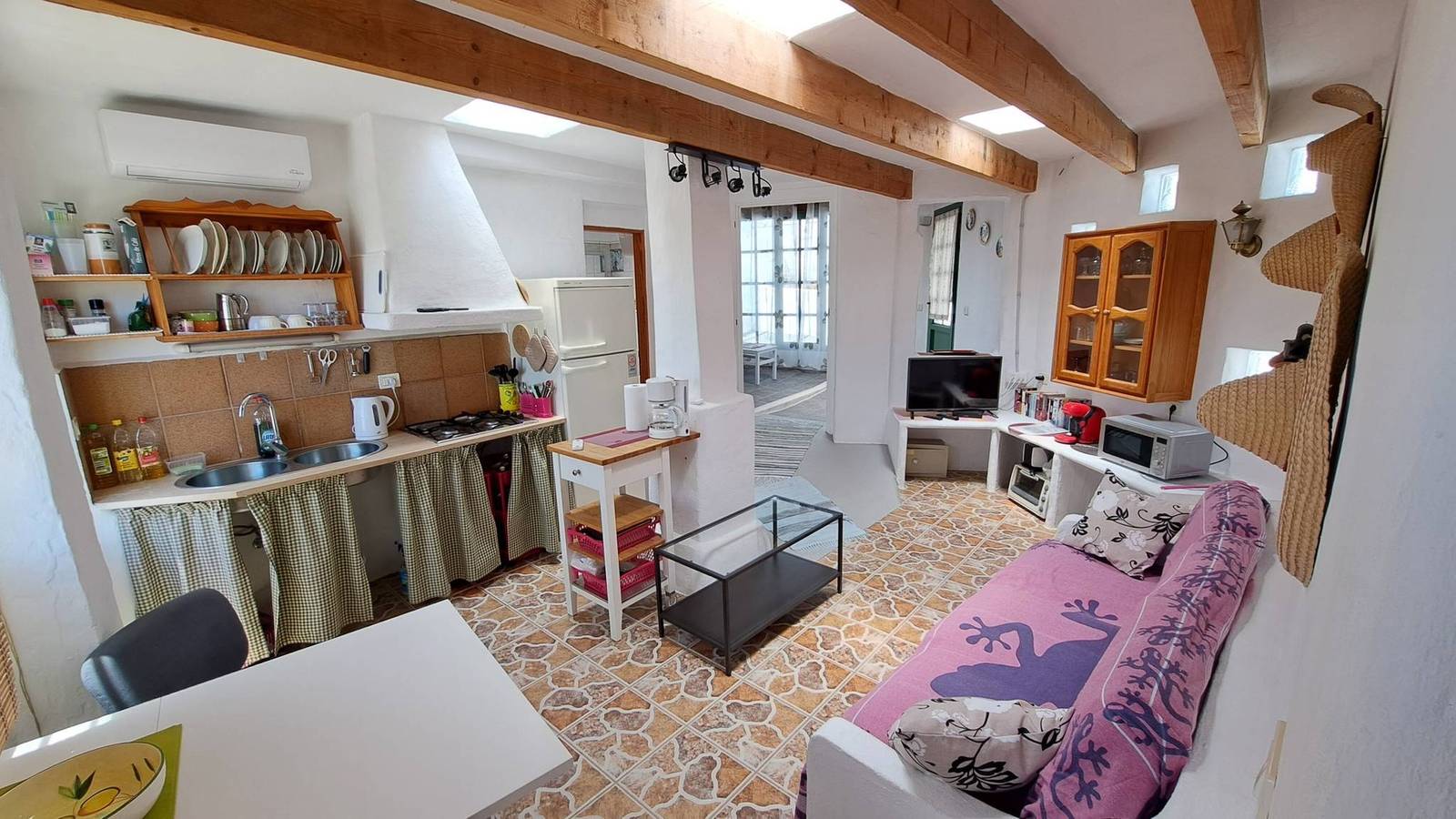 Entire apartment, Apartment 'Oficina' with Sea View, Wi-Fi, and Air Conditioning in San Bartolomé de Tirajana, South Gran Canaria
