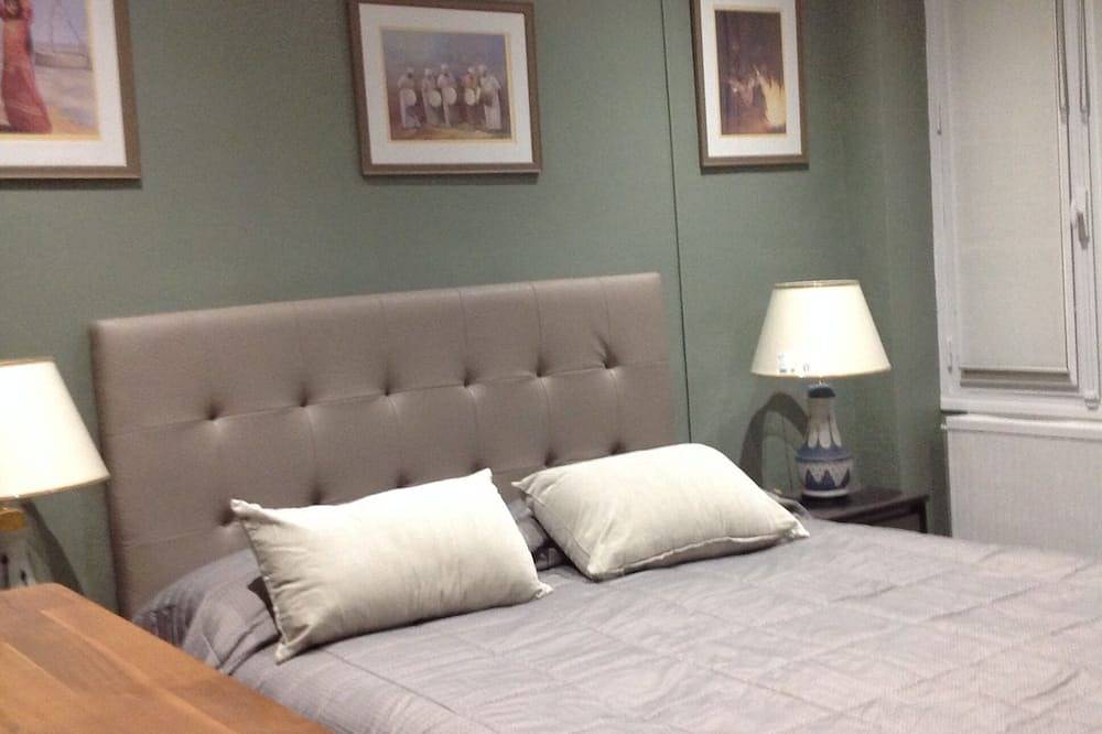 Appartement entier, Marvelous 2-bedroom Trocadero apartment near Eiffel Tower in Paris for 6 People in Tour Eiffel, Paris