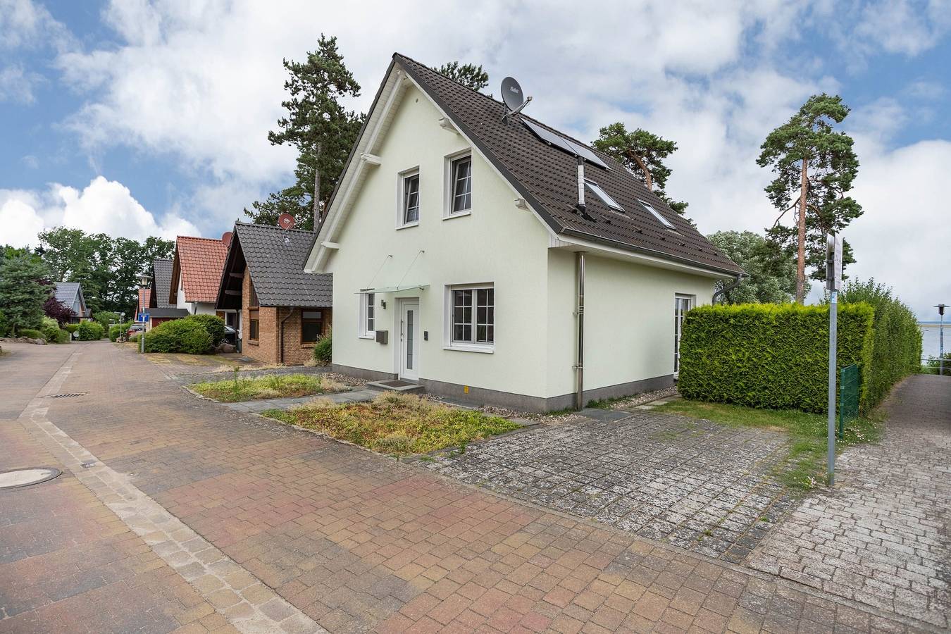 Ganze Wohnung, Apartment 'Haus 7 Eg' mit Seeblick, privater Terrasse und Wlan in Röbel, Müritz