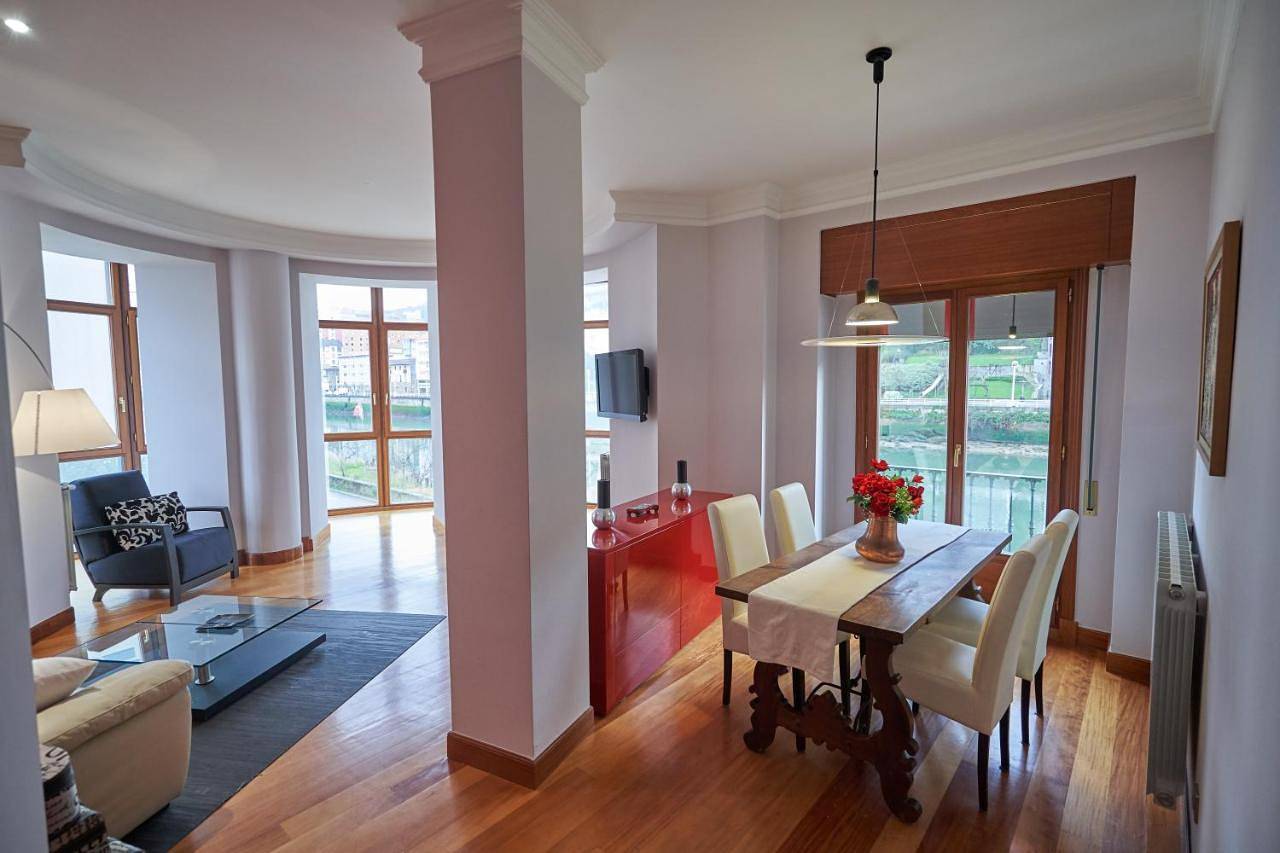 Entire apartment, Apartamento Bio Exclusivo con mirador en Bilbao y aparcamiento público gratuito in Bilbao, Bizkaia