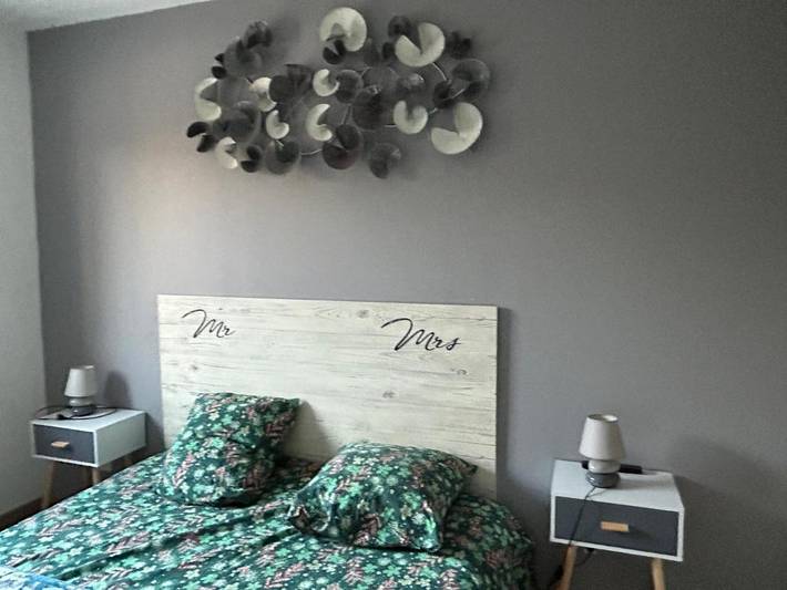 Chambre d’hôte pour 2 personnes, avec jacuzzi ainsi que jardin et piscine à Saint-Yan