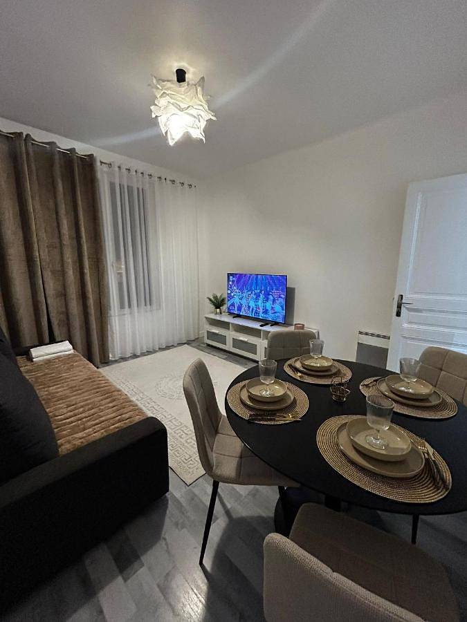 Gîte pour 4 personnes, avec vue dans Arnouville Les Gonesse