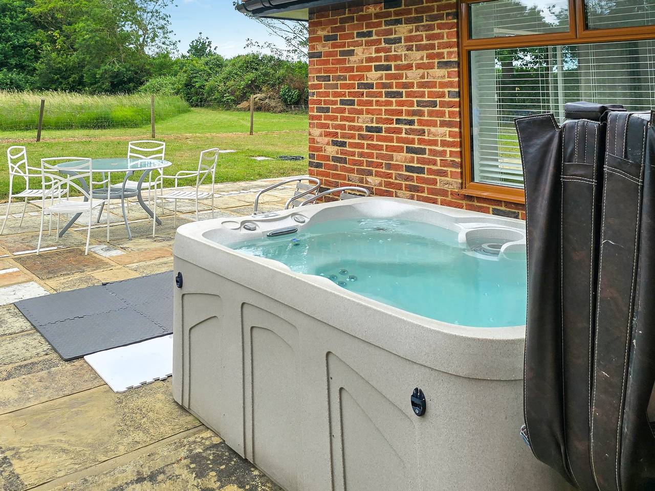Belt Annexe in Chelmsford, Essex
