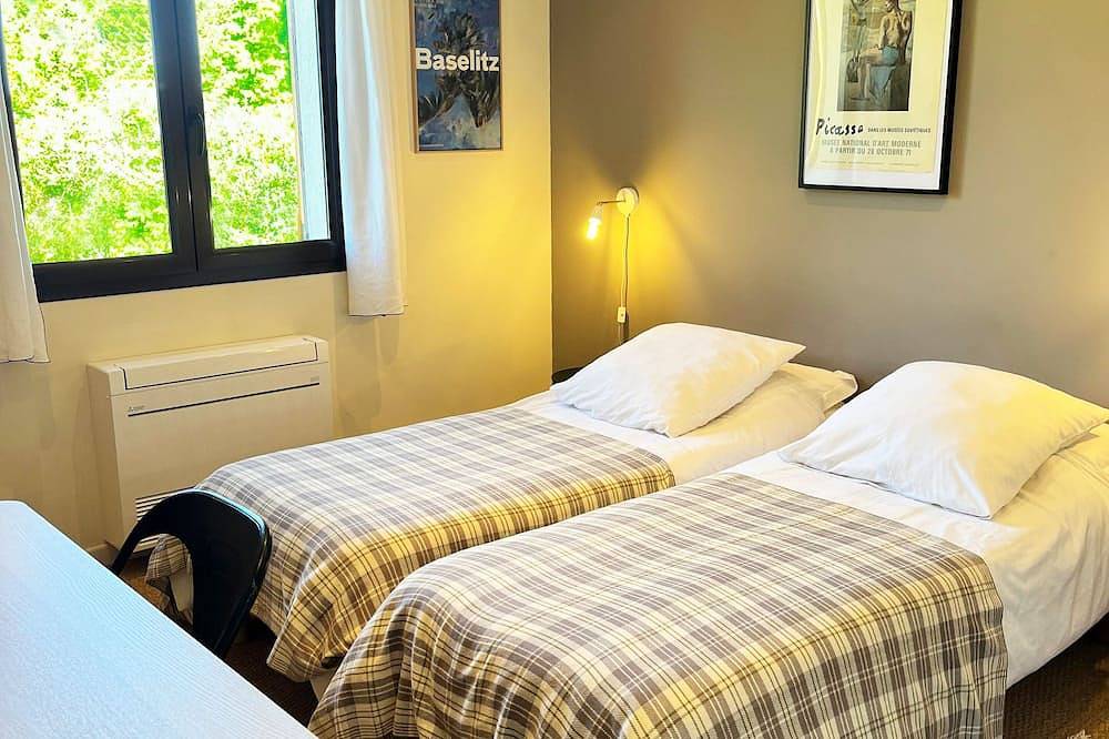 Casa Leccia, Luxurious villa with swimming pool 5' drive from St Florent in Patrimonio, Calvi region