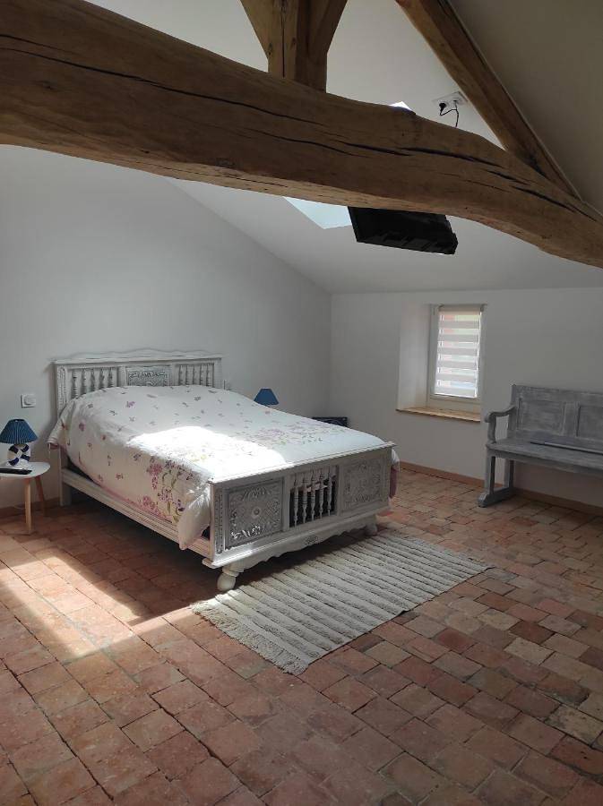 Gîte pour 6 personnes, avec terrasse, animaux acceptés à Valanjou - 4