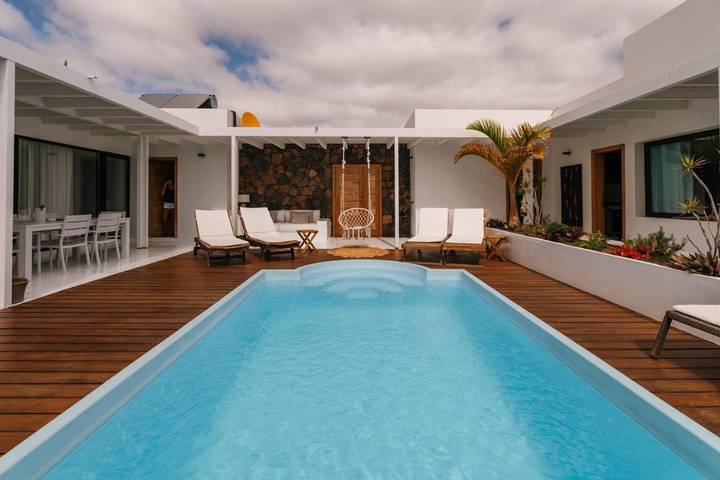 Casa de huéspuedes para 2 personas, con Balcón y Terraza además de Jardín y Piscina en Fuerteventura
