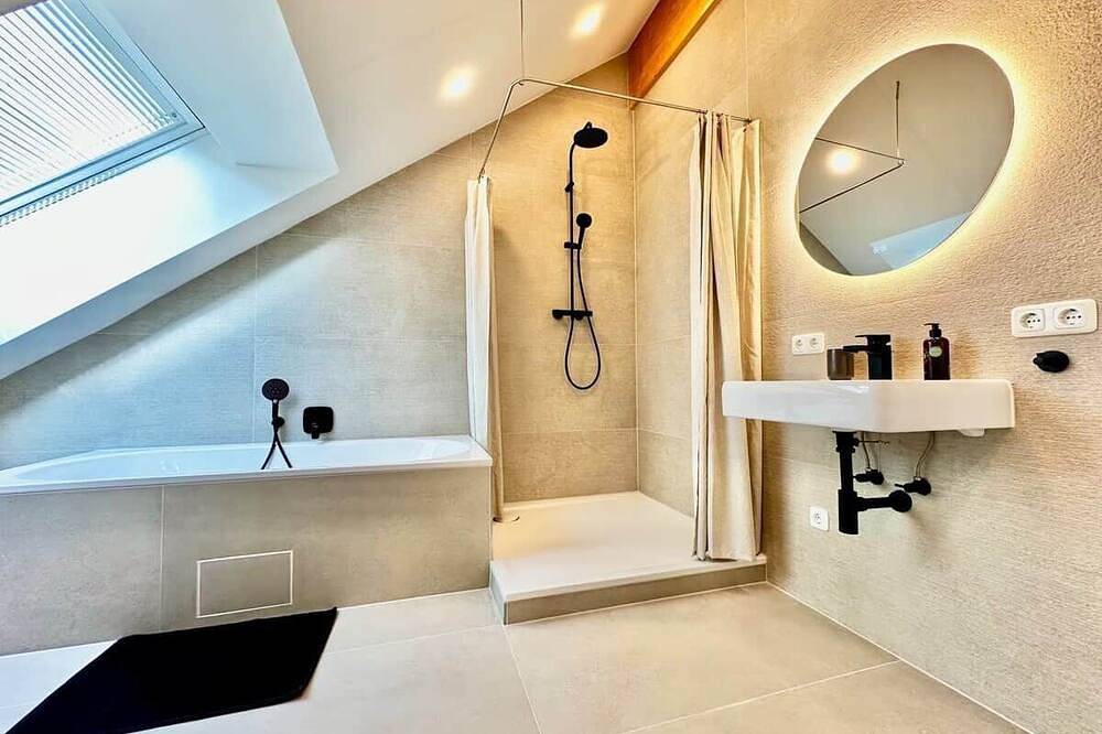 Ganze Wohnung, Mavie-Living: Lakeview Appartement in Breitbrunn am Ammersee, Herrsching