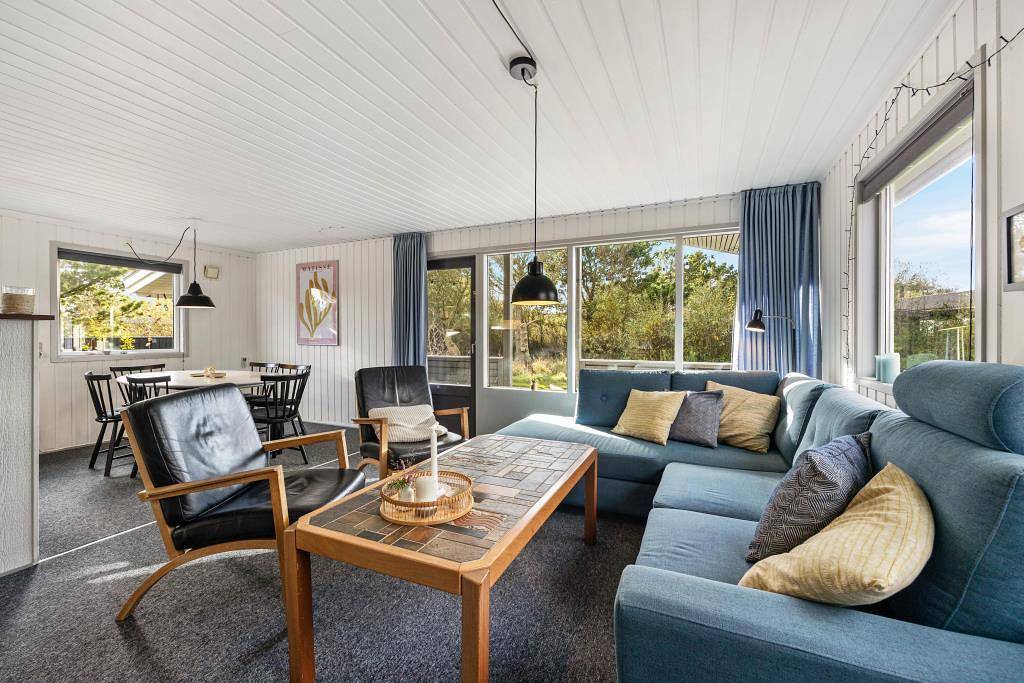 Holiday home with wood-burning stove for 6 people on Fanø in Rindby, Fanø