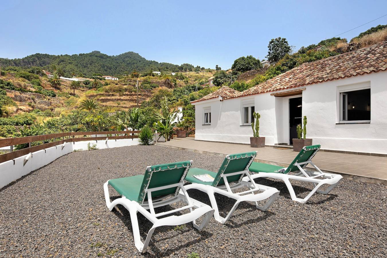 Maison de vacances 'Nando' avec vue sur la mer, terrasse privée et Wi-Fi in Los Álamos (Canary Islands), Santa Cruz de La Palma