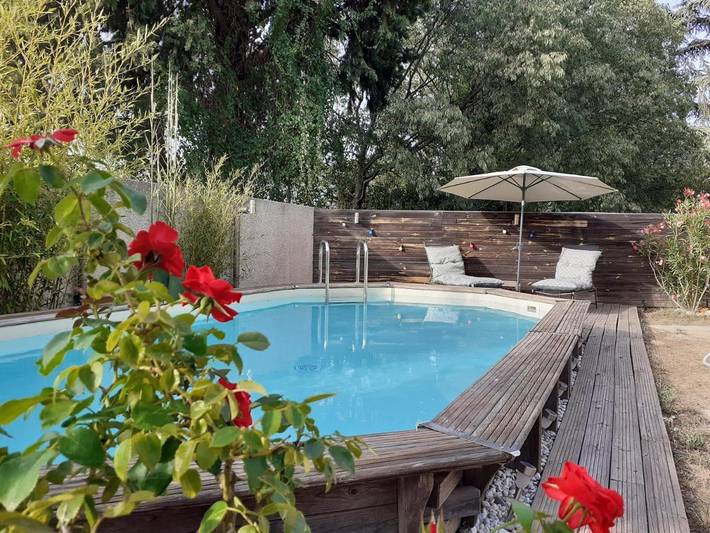 Maison de vacances pour 2 personnes, avec Terrasse et Jardin ainsi que Piscine et Vue à Lauris