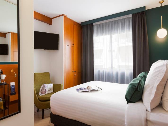 Hôtel pour 2 personnes, avec sauna ainsi que terrasse et piscine, animaux acceptés