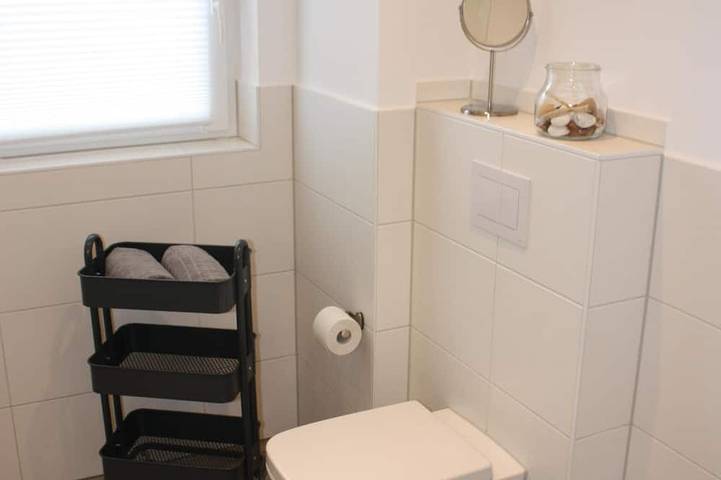 Ganze Wohnung, Große sonnige Ferienwohnung (90 qm) mit Terrasse in Vollerwiek, Eiderstedt