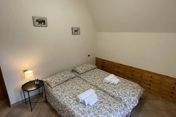 Ganze Wohnung, Apartment with panoramic view, fireplace, terrace and garden. in Campo di Giove, Nationalpark der Majella