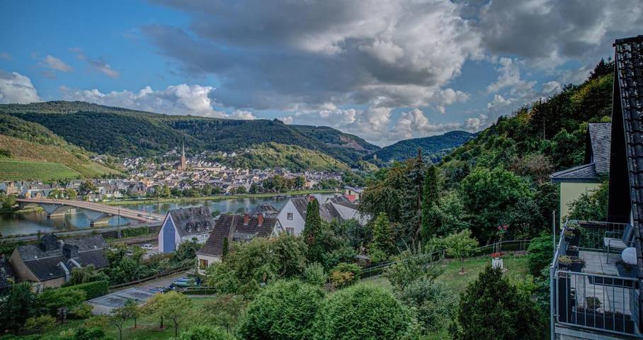 Ferienwohnung für 4 Personen, mit Balkon und Seeblick sowie Ausblick in Treis-Karden - 3