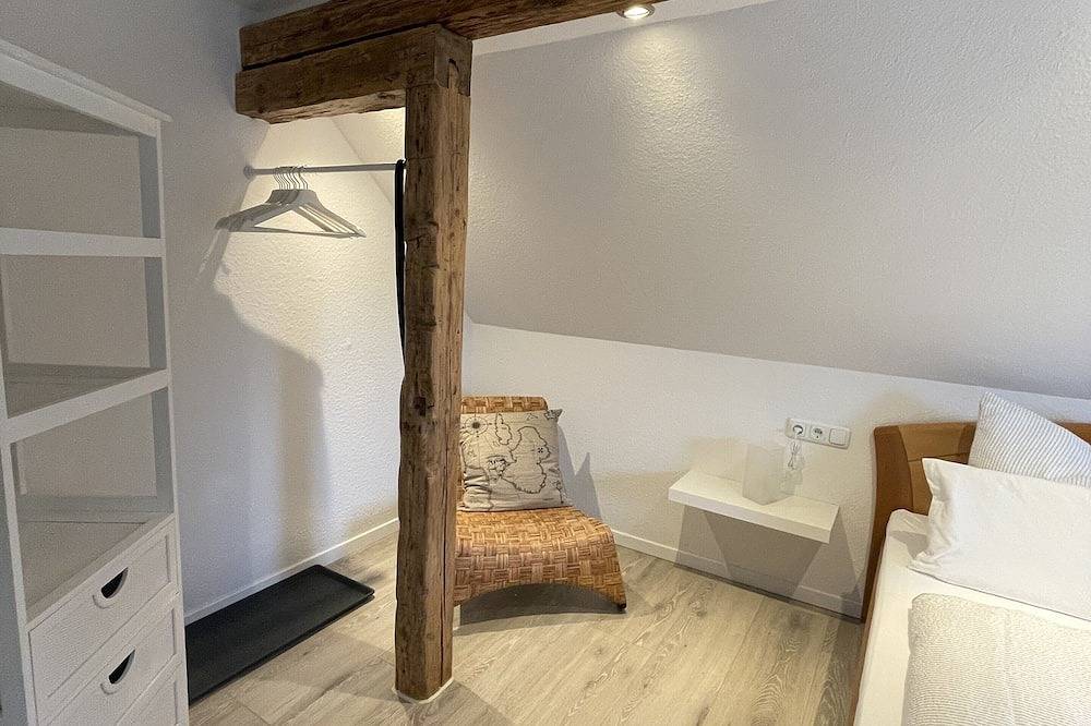 Ganze Wohnung, Liebevoll sanierte Fachwerkwohnung in traumhafter Lage - Fewo mit E-Ladestation in Bad Harzburg, Harzvorland