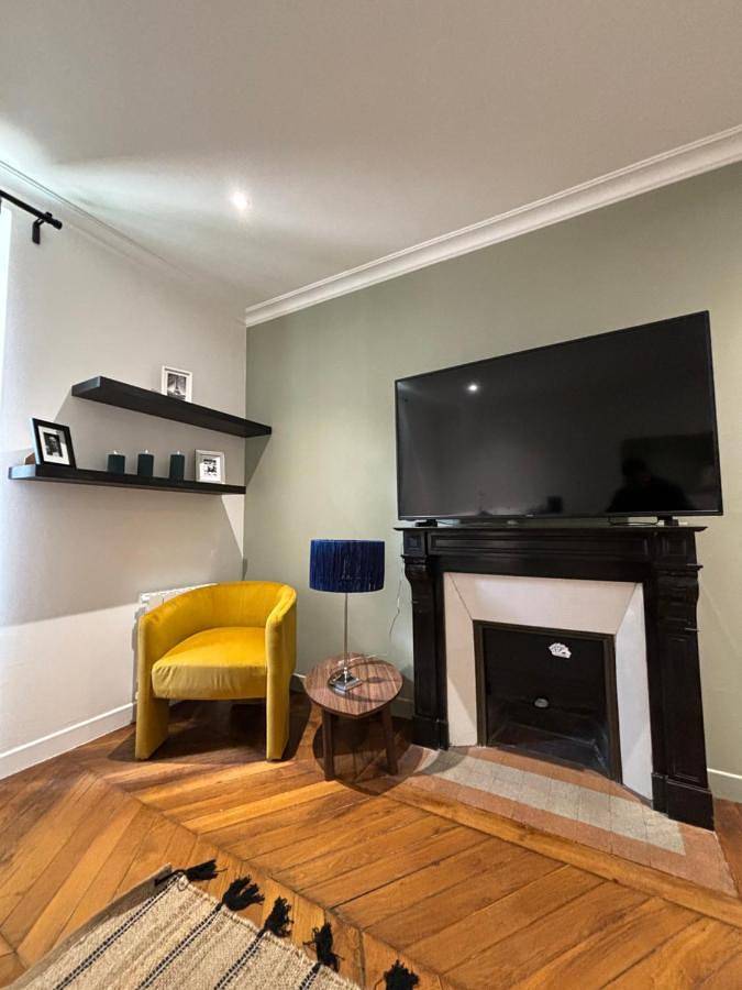 Appartement entier, Le Rêveur - Parking Gratuit, Wifi, Rer C Choisy-le-Roi in Choisy-le-Roi, Val-de-Marne