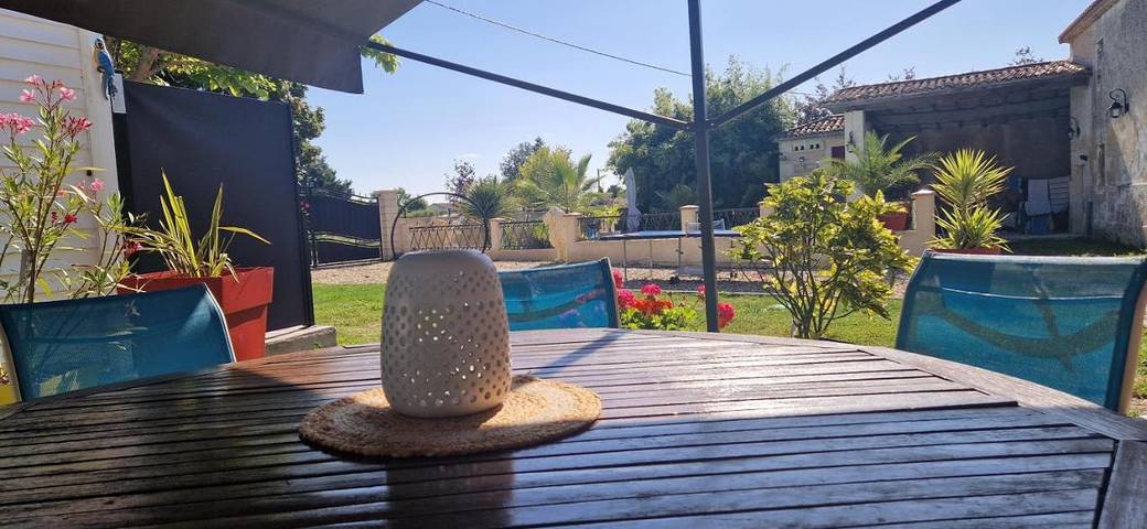 Gîte pour 4 personnes, avec piscine et jardin à Saint-Ciers-sur-Gironde - 3