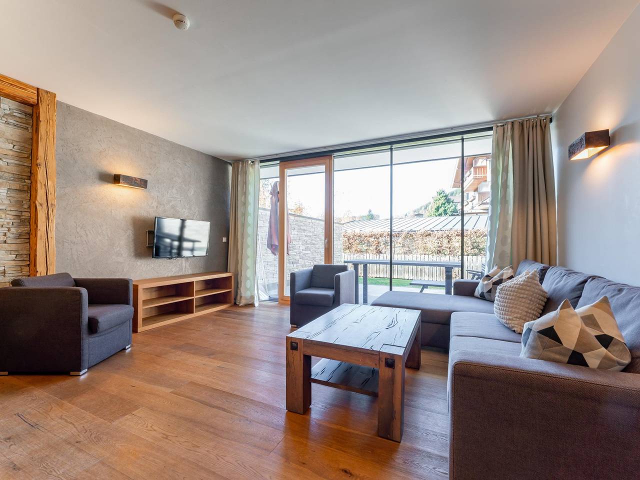 Ganze Wohnung, Stilvolle Ferienwohnung direkt am Skilift in Neukirchen am Großvenediger, Pinzgau