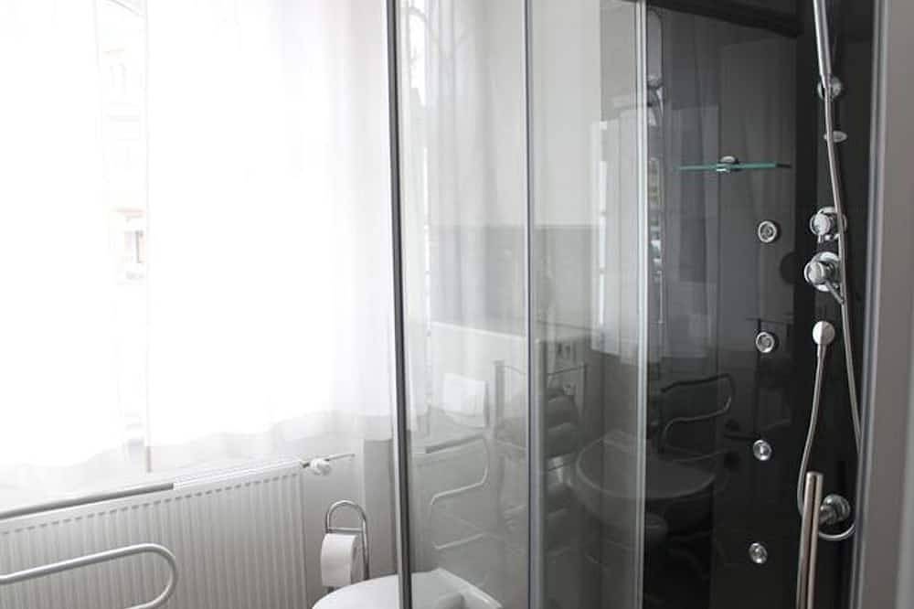 Ganze Wohnung, Albertus 2 - 1 Schlafzimmer - klimatisiert - Albertushaus in Speyer, Rheinebene