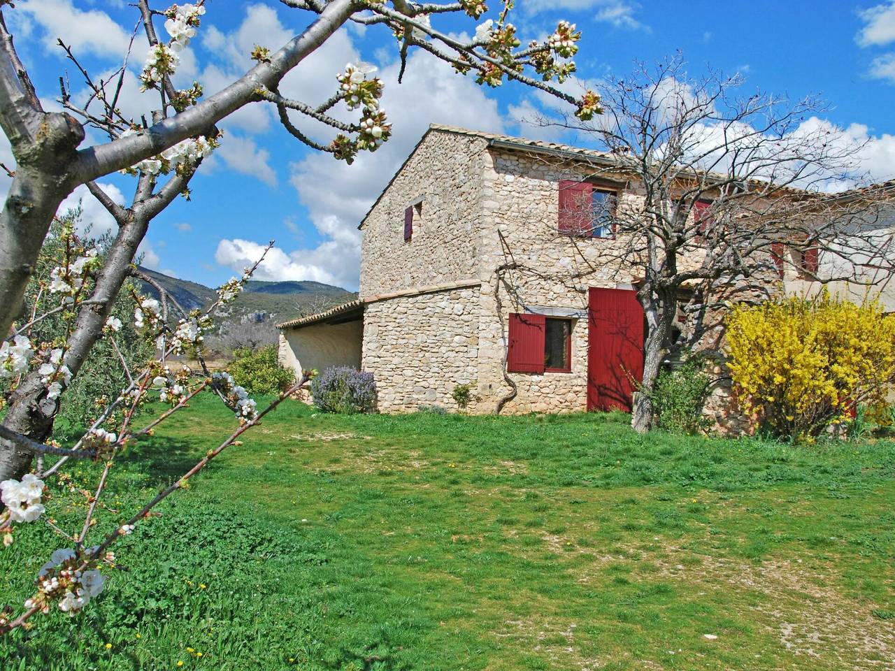Saint Saturnin D'Apt 105 - Les Geais 105.1 in Saint-Saturnin-lès-Apt, Parque natural regional del Luberon