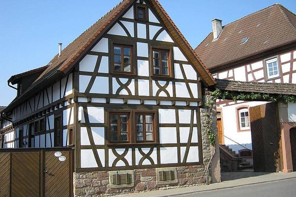 Ganze Wohnung, Ferienwohnung Fuchsbau - Gästehaus Winzerhof Bader in Heuchelheim-Klingen, Südliche Weinstraße